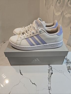 Adidas Grand Court Women's Size 11 White  / Violet Tone Pre-owned